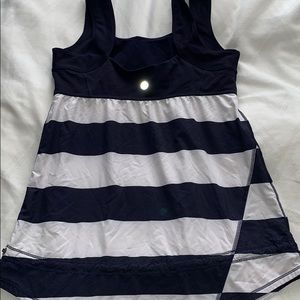 LuluLemon workout top. Size 6